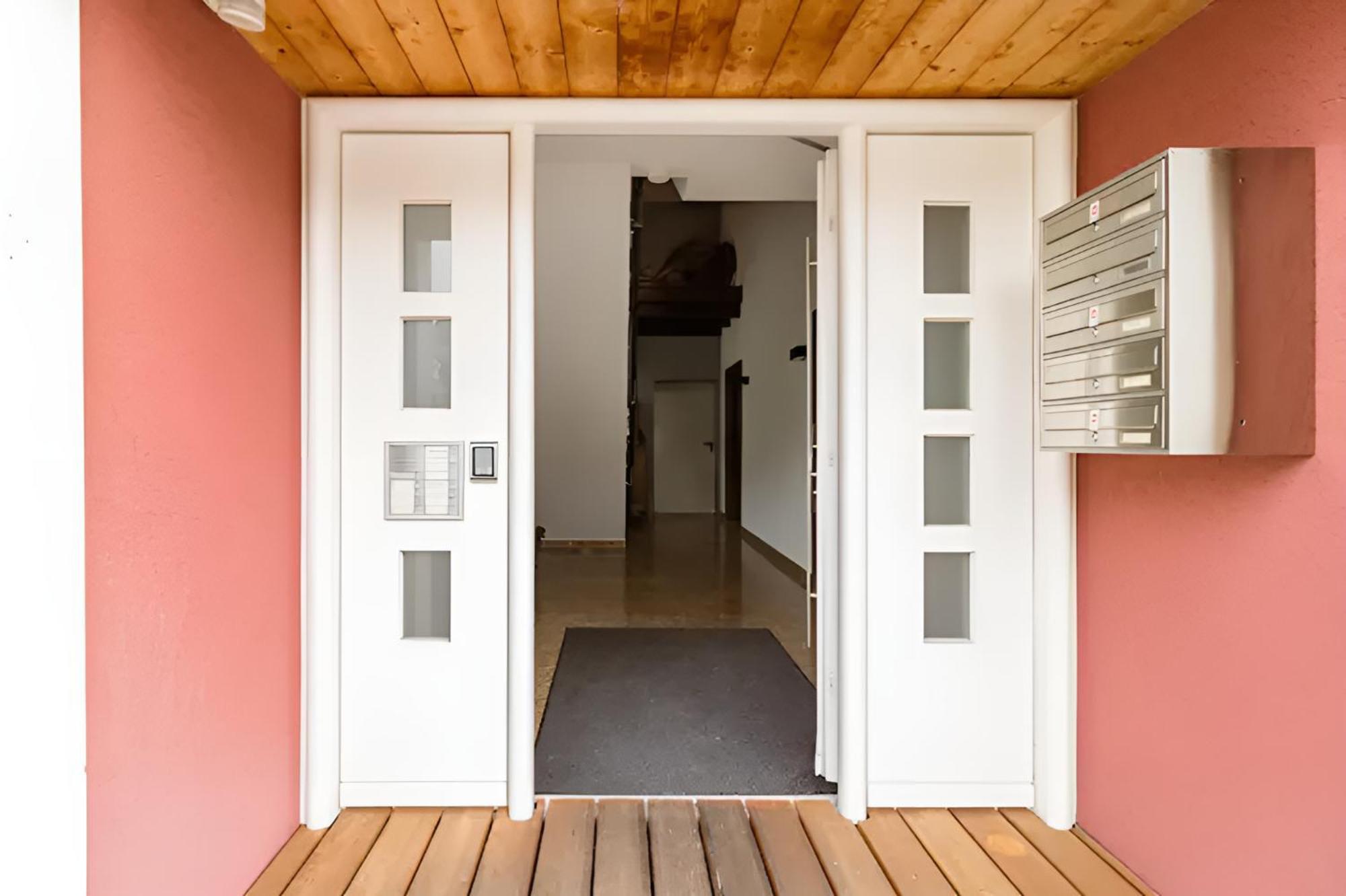 Komfortables Doppelzimmer In Kehl Goldscheuer - 1A Guesthouse Kültér fotó